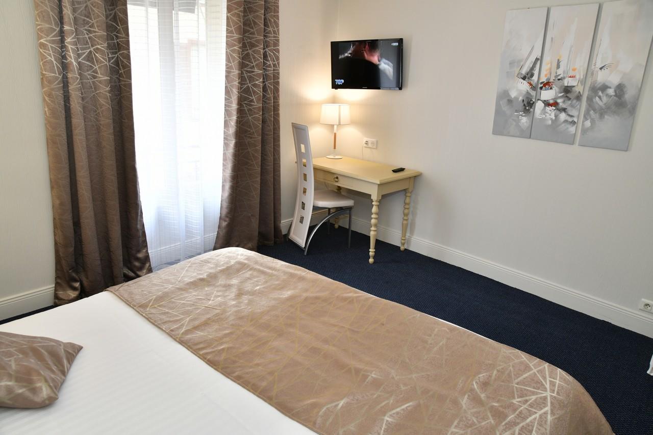 Le Renaissance Hotel Aurillac Exterior photo